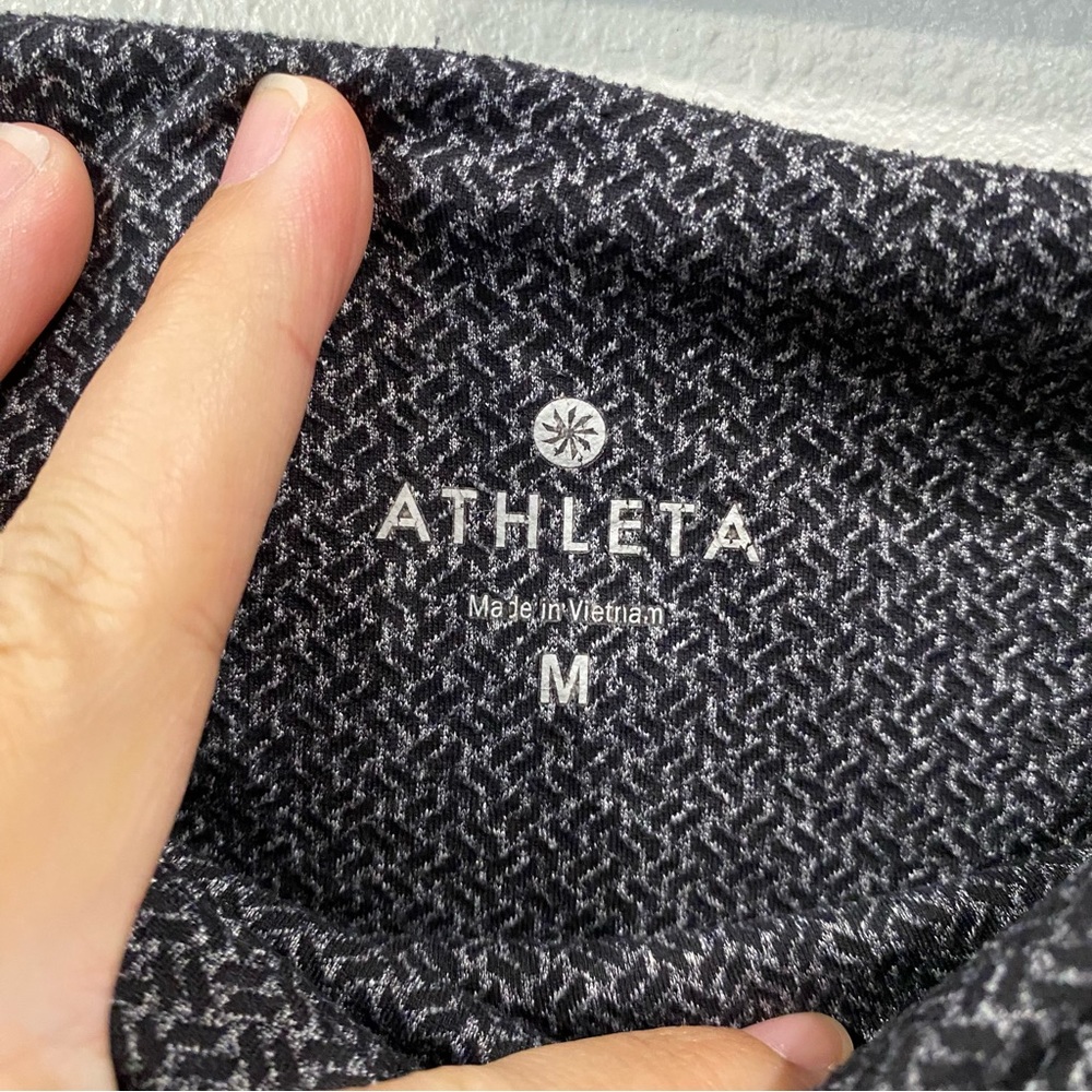 Athleta Active 3/4th Length Patterned Leggings Da… - image 4